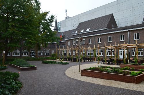 Een groene oase in Heerlen De Tuin in vier seizoenen