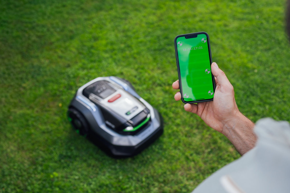 Ego Aura robotmaaier - De Tuin in vier seizoenen