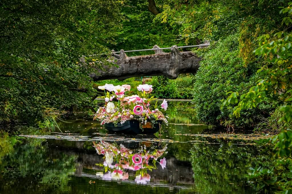 Bloemen in kasteeltuin